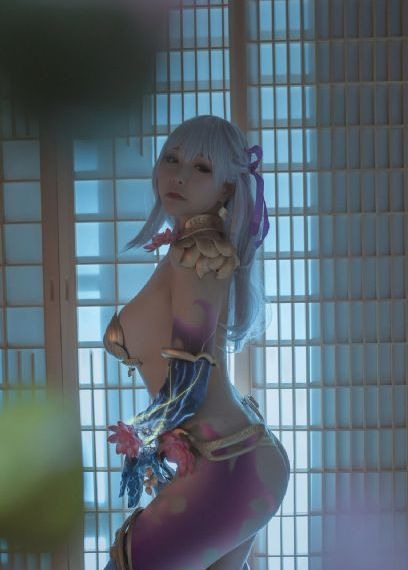忧郁的少女
